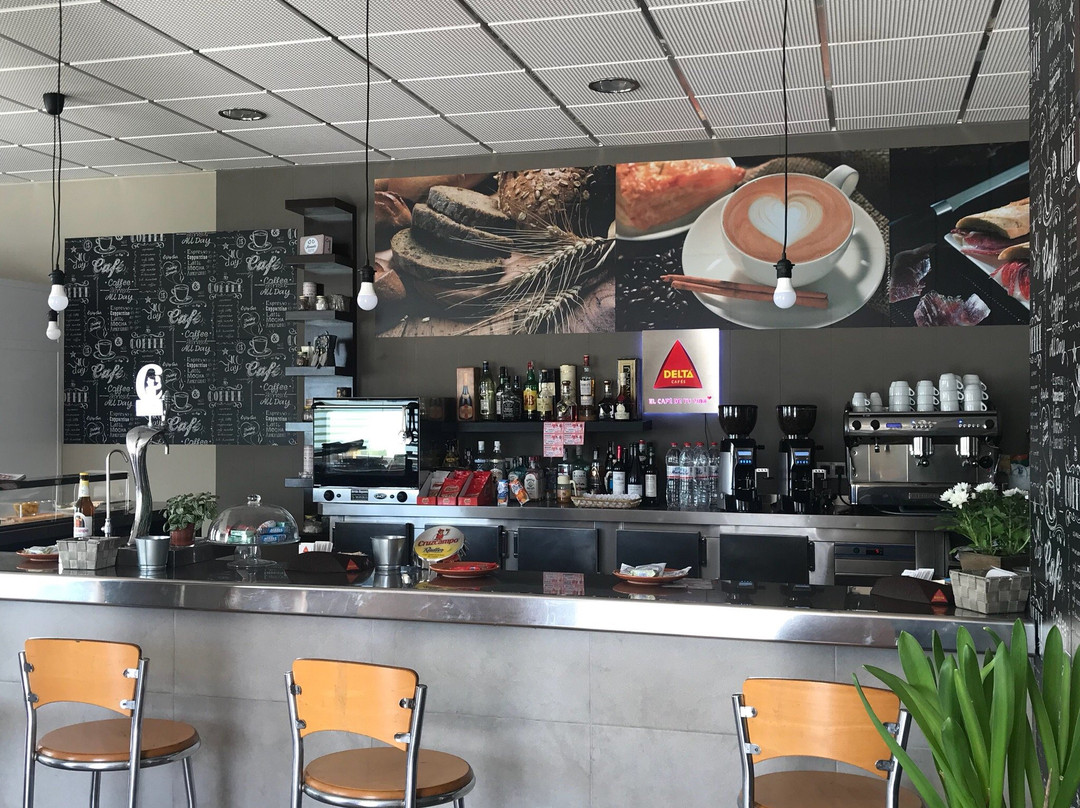 Essenzia Café Bar