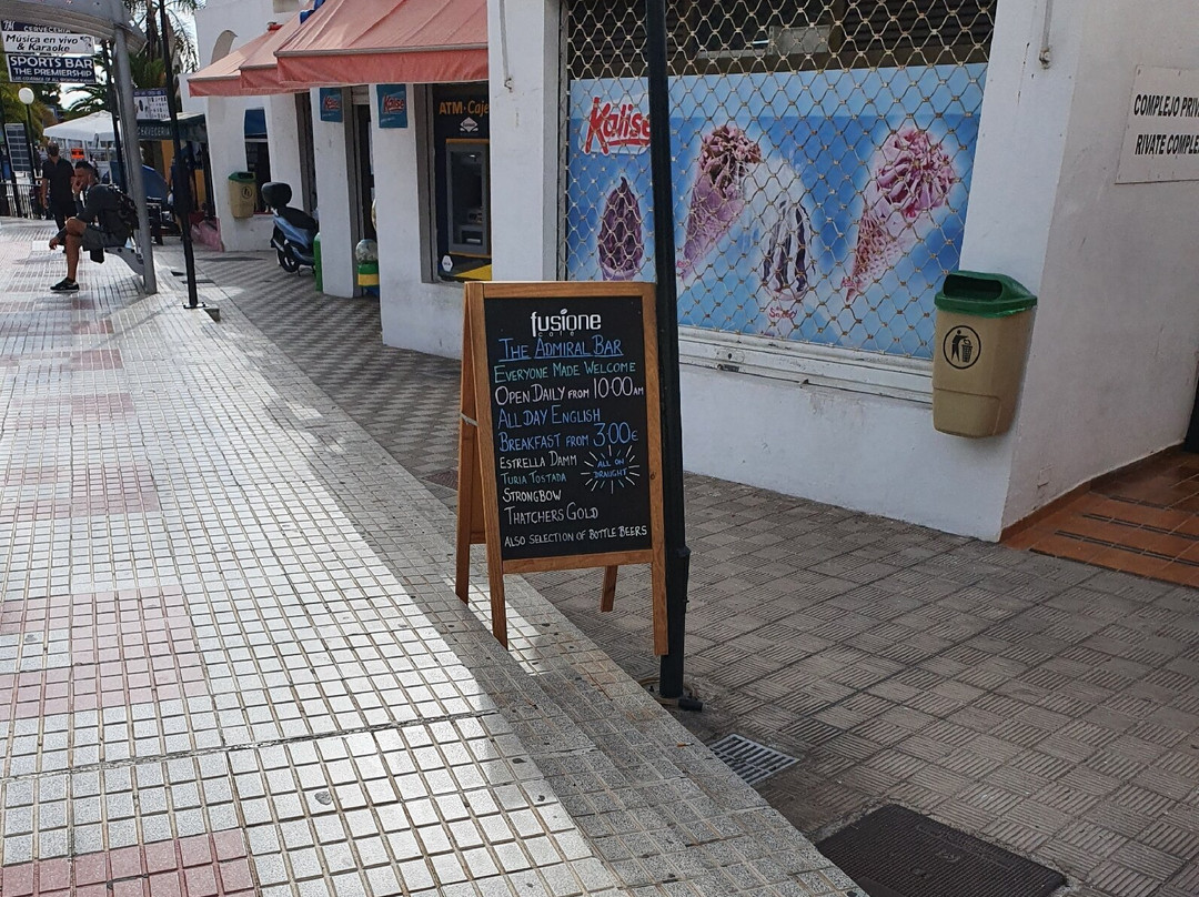 The Admiral Bar主图