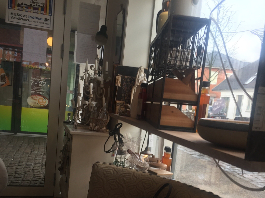 Happie Cafe & Butik