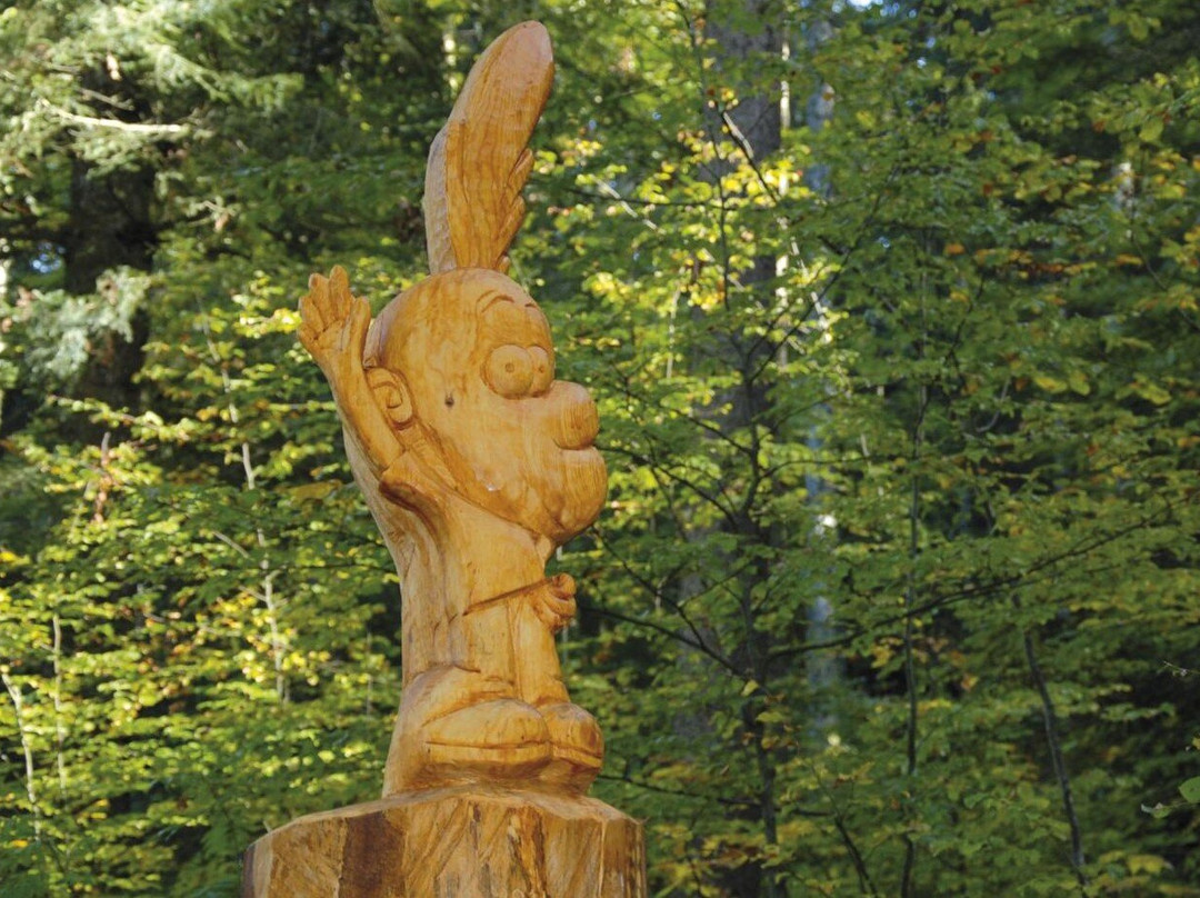 Sentier Des Statues
