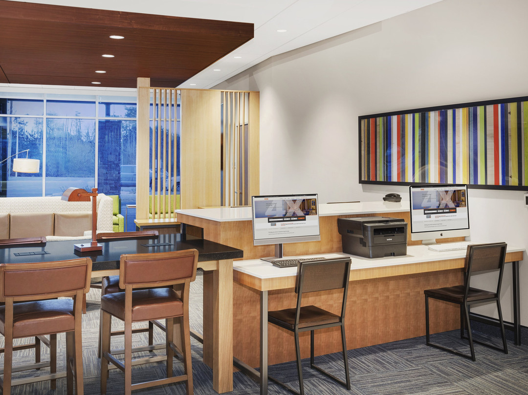 Holiday Inn Express & Suites Hudson I-94 By IHG主图