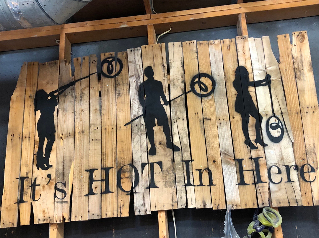 Blown Away Glass Studio-伊劳拉必去景点