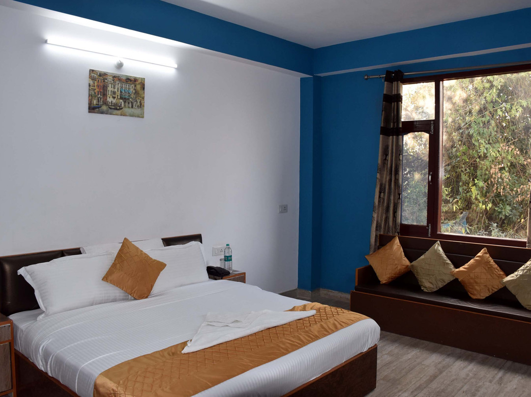 Whistling Alpines主图