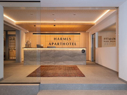 Harmls Aparthotel主图