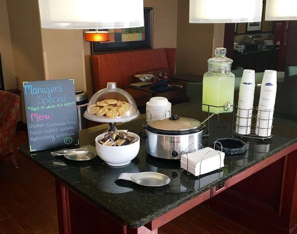 Hampton Inn Hays-North of I-70主图