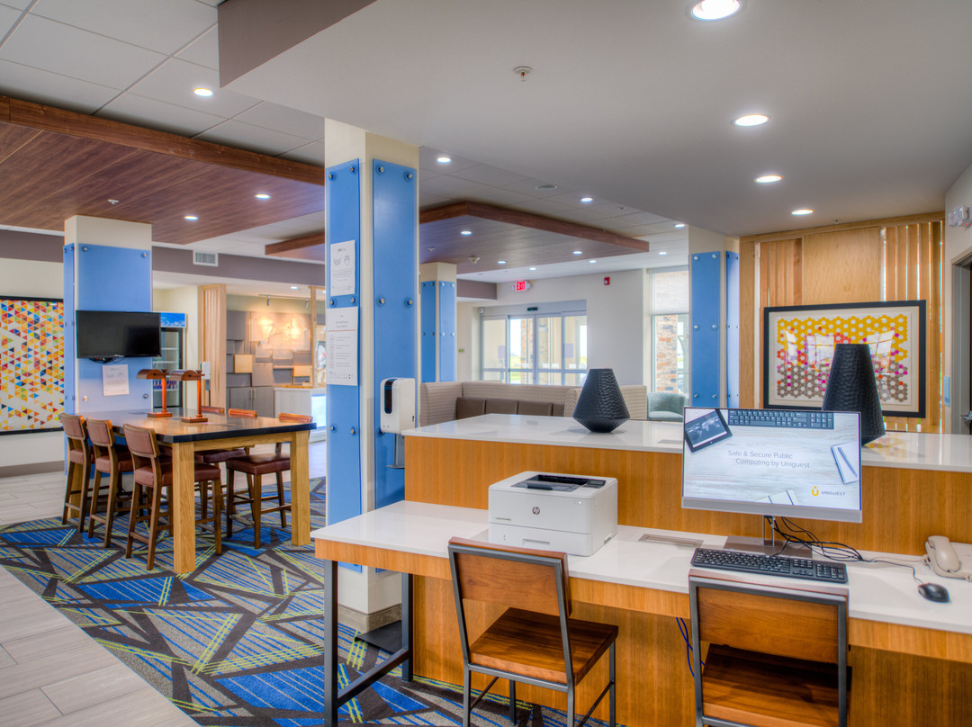 Holiday Inn Express & Suites Remington By IHG主图