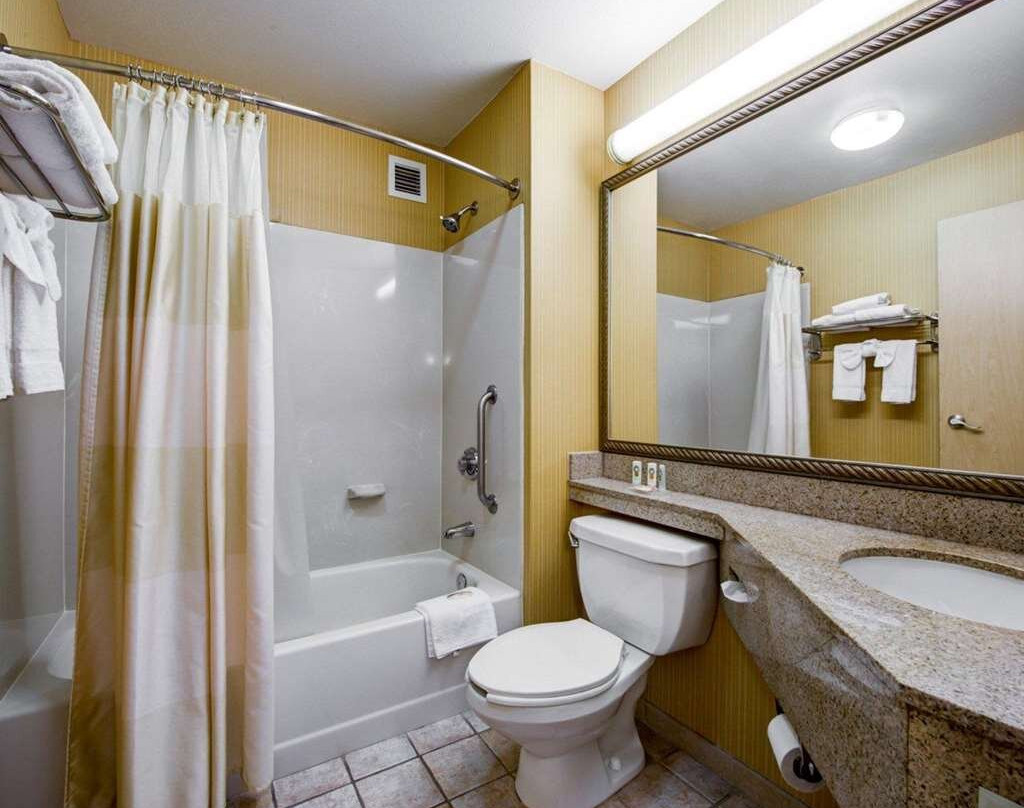 阿纳海姆普拉杉西亚品质酒店主图