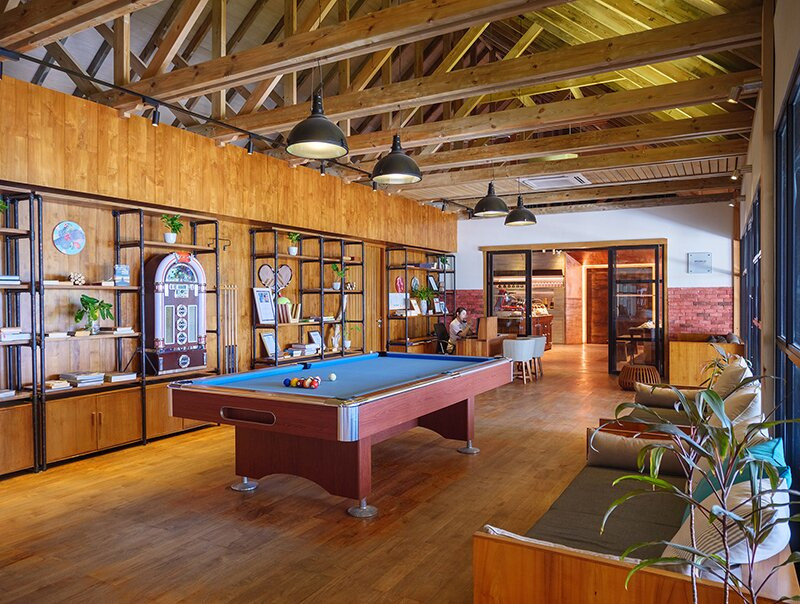 THE EMPEROR BEACH CLUB