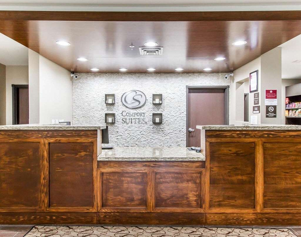 Comfort Suites West Omaha主图