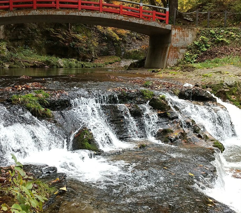 Shirugane Falls-尾花泽市必去景点