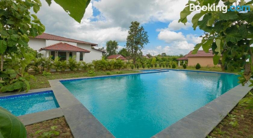 Tuli Veer Bagh Resort Turia