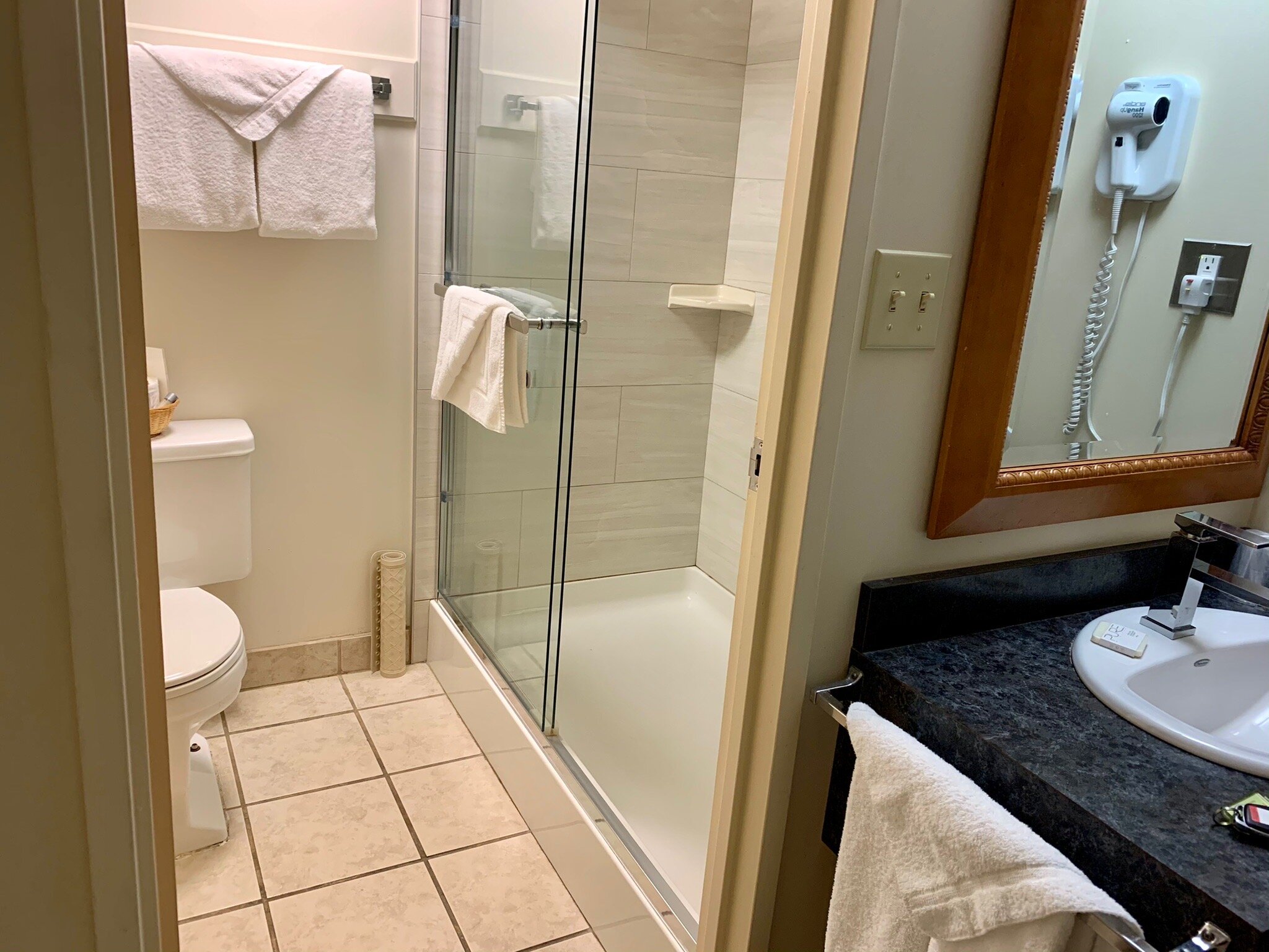 Twin Pine Motor Inn-官方