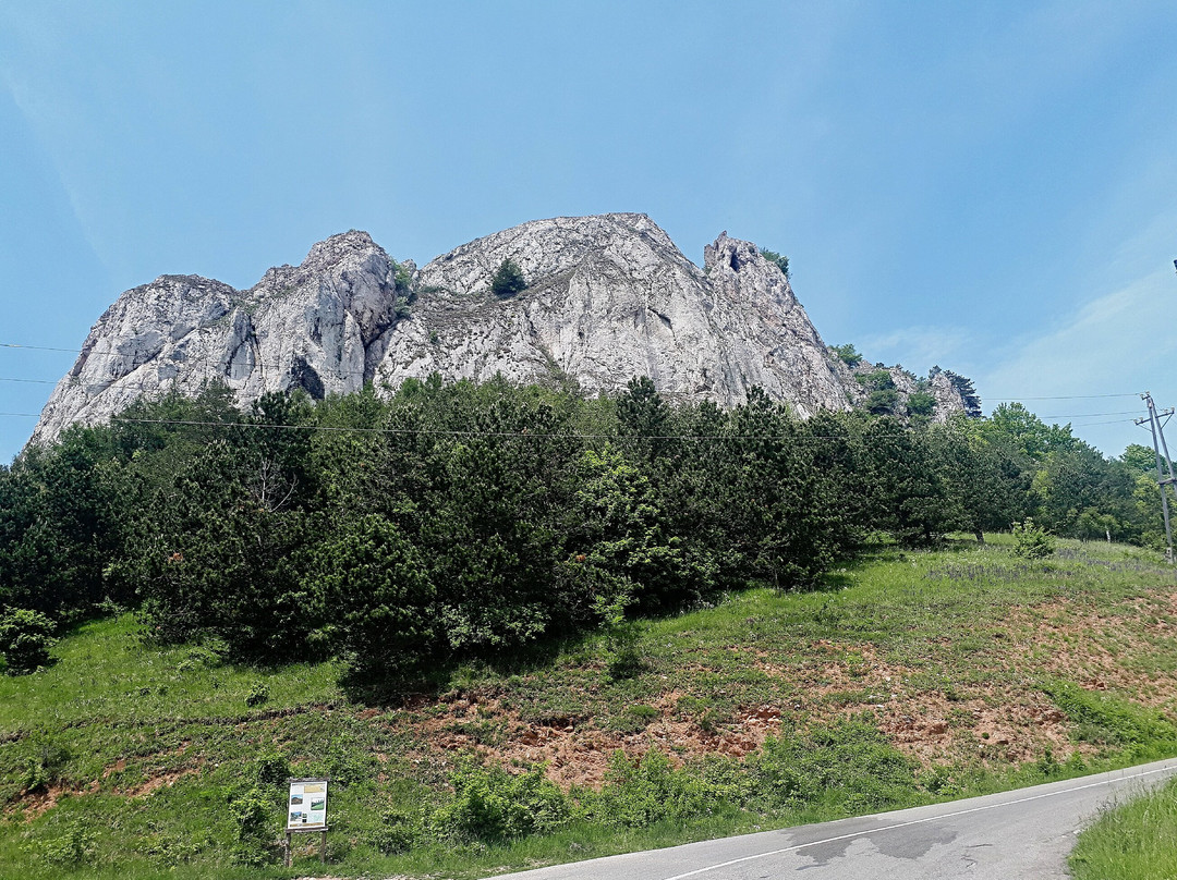Vršatecký hrad-Vrsatske Podhradie必去景点