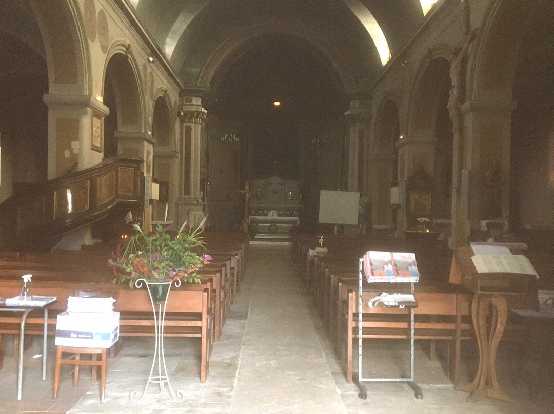 Eglise Saint Pierre d'Ambares景点图片