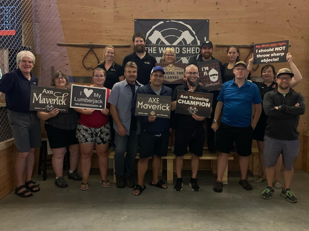 Wood Shed Axe Throwing-西尔万湖必去景点