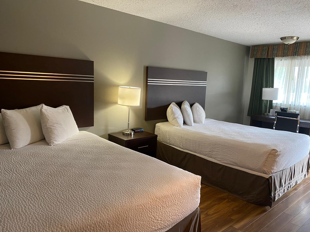 Days Inn By Wyndham Vernon主图