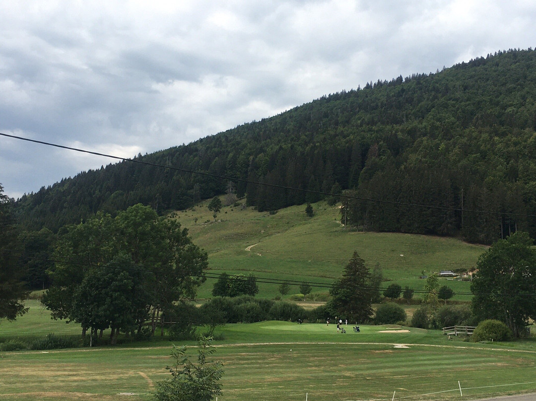 Golf et restaurant de la Valserine-Mijoux必去景点