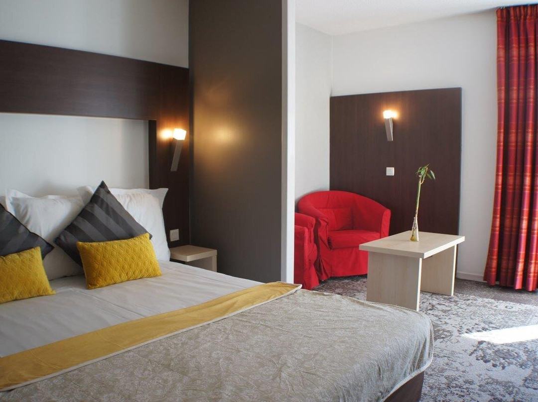 Hotel The Originals Annonay East La Siesta主图