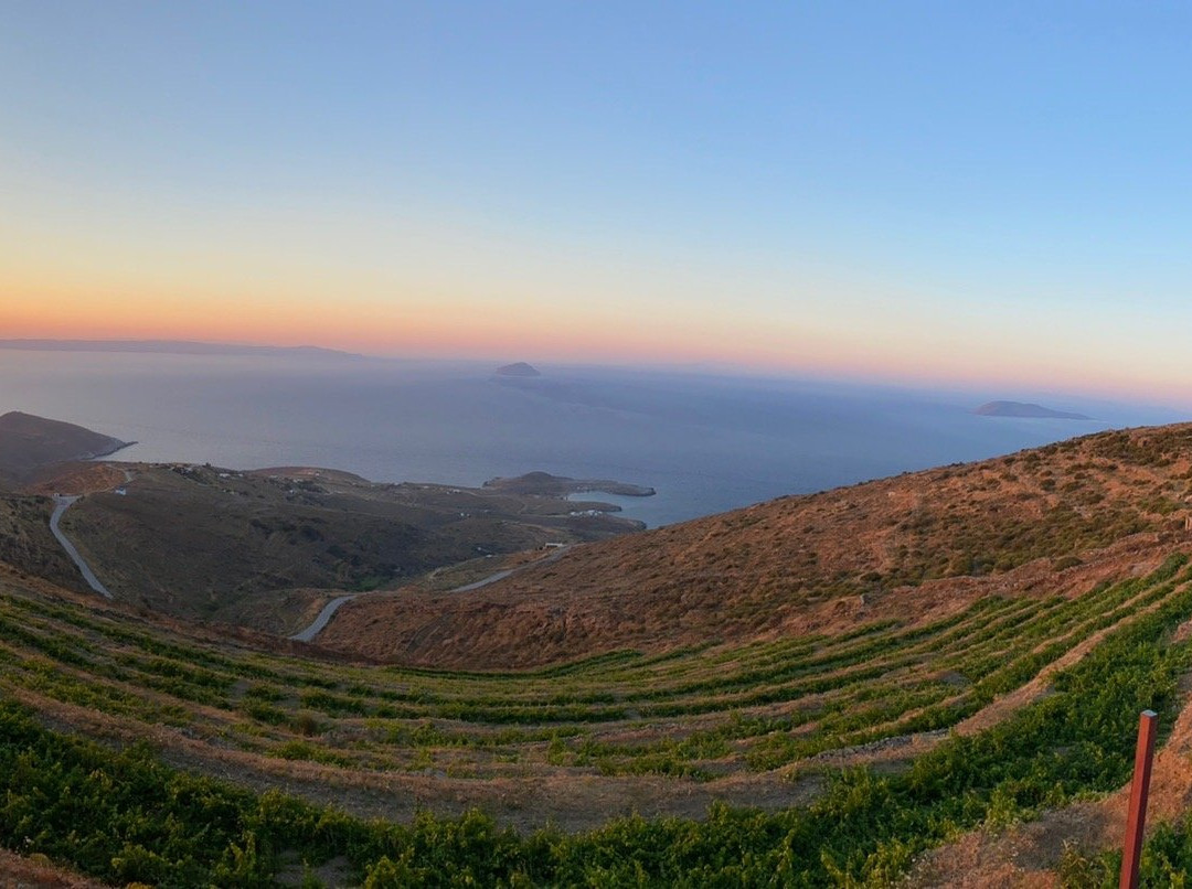 Inopiio Chrysolora-Serifos必去景点