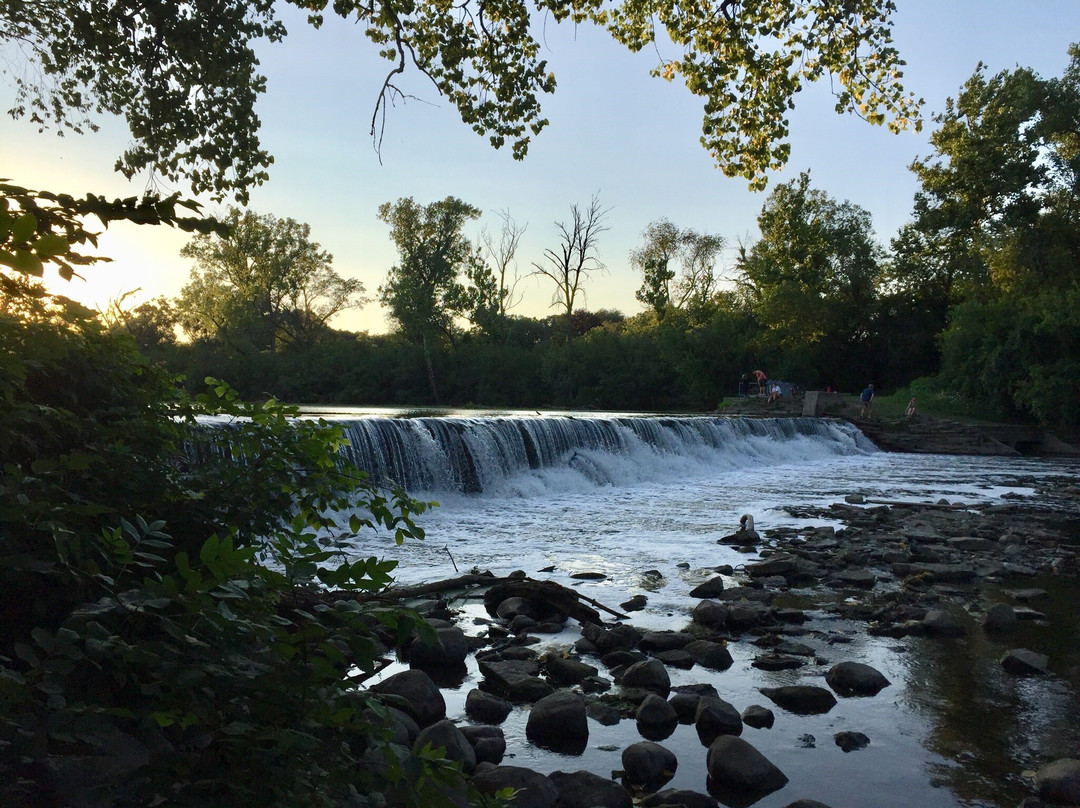 Fullersburg Woods Nature Education Center-奥克布鲁克必去景点