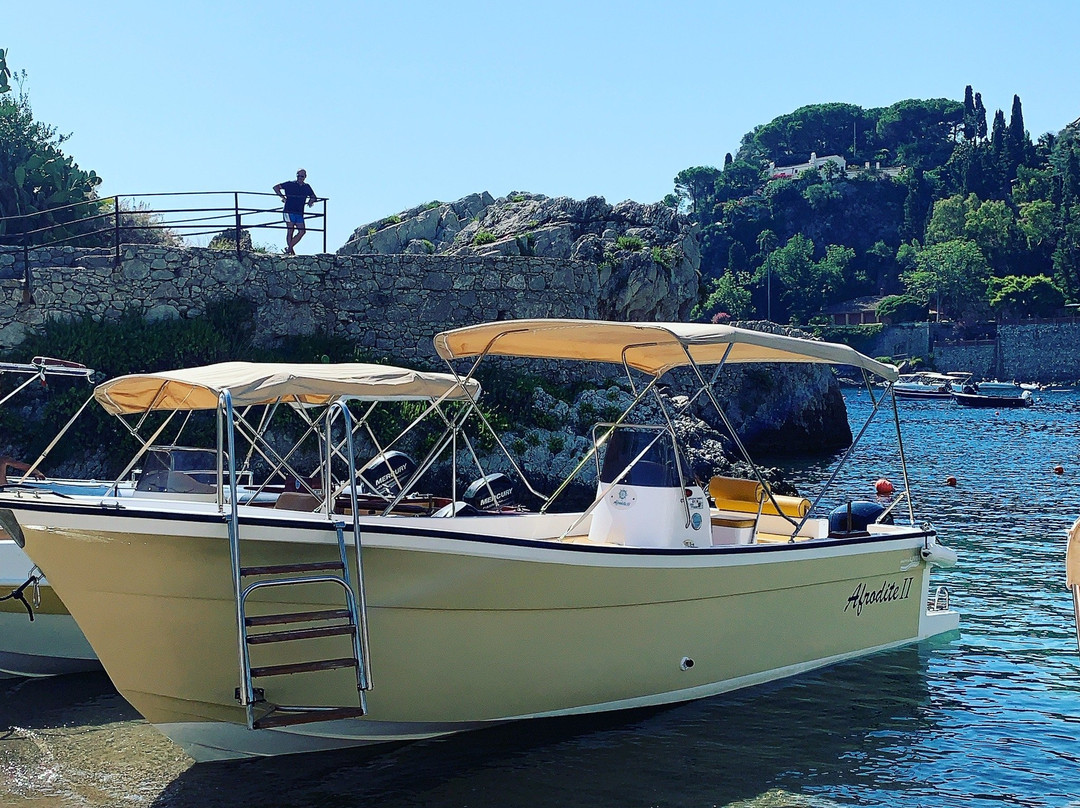 Boat Excursions Taormina-陶尔米纳必去景点