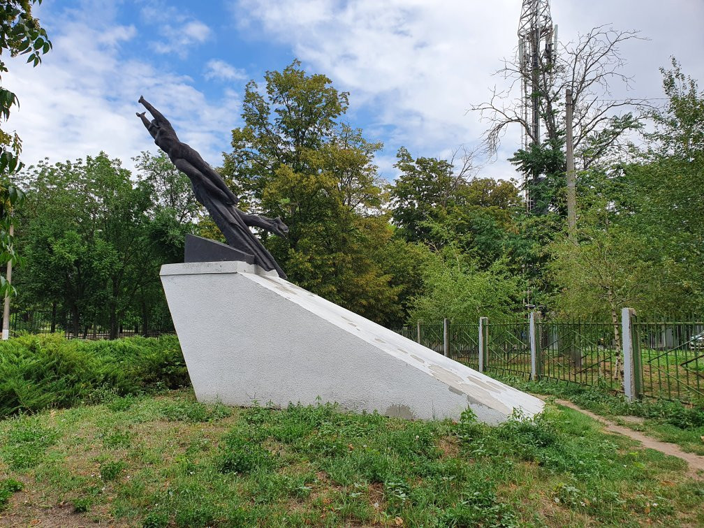 Monument to Conquerors of Space景点图片