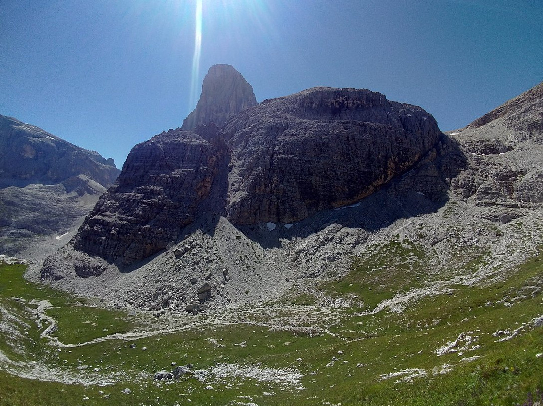 Anello dei Tre Rifugi dalla val Fiscalina景点图片