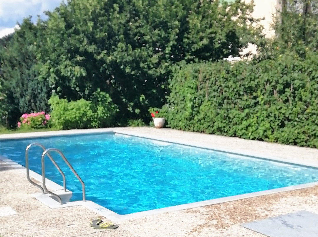 亚罗利姆酒店主图