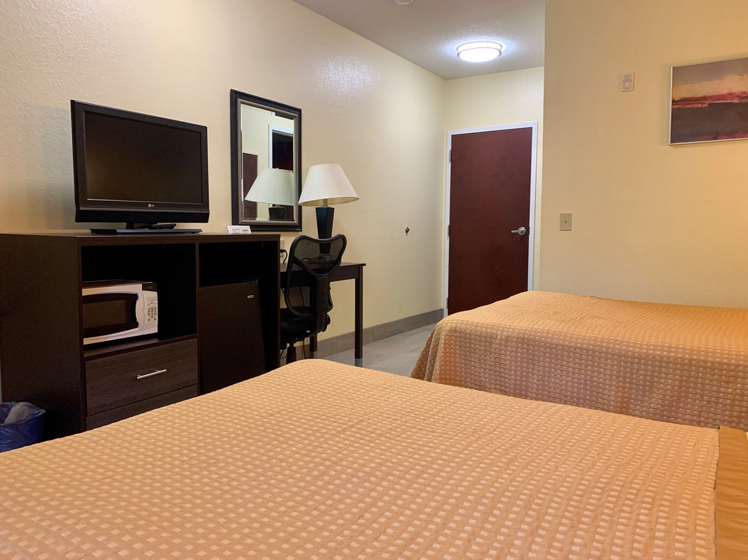 Executive Inn & Suites主图