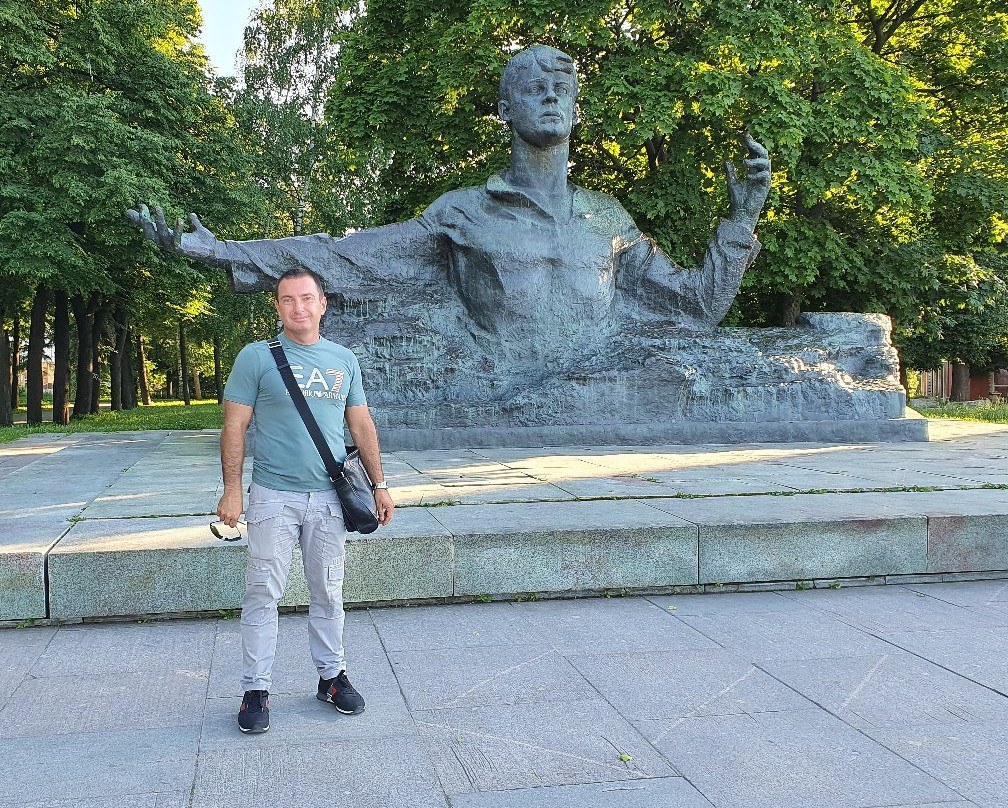 Sergey Yesenin Monument-Ryazan必去景点