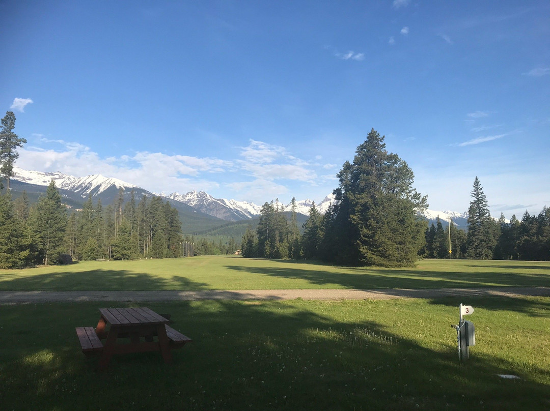 Valemount Pines Golf & R.V. Park-维尔蒙特必去景点