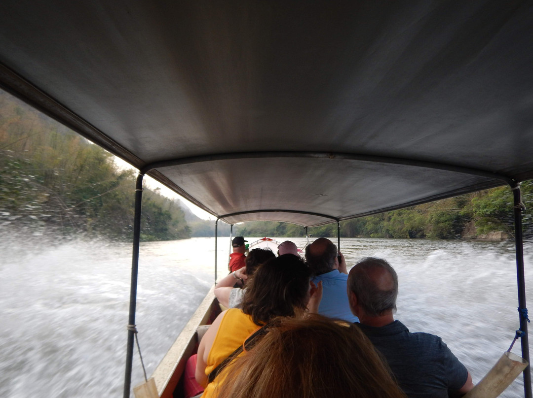 桂河乡村酒店主图