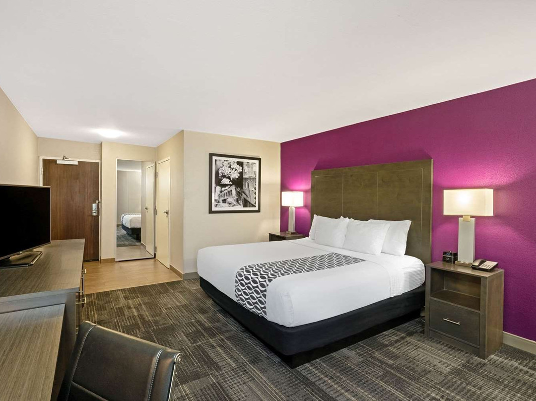 La Quinta Inn & Suites by Wyndham Columbus MS主图