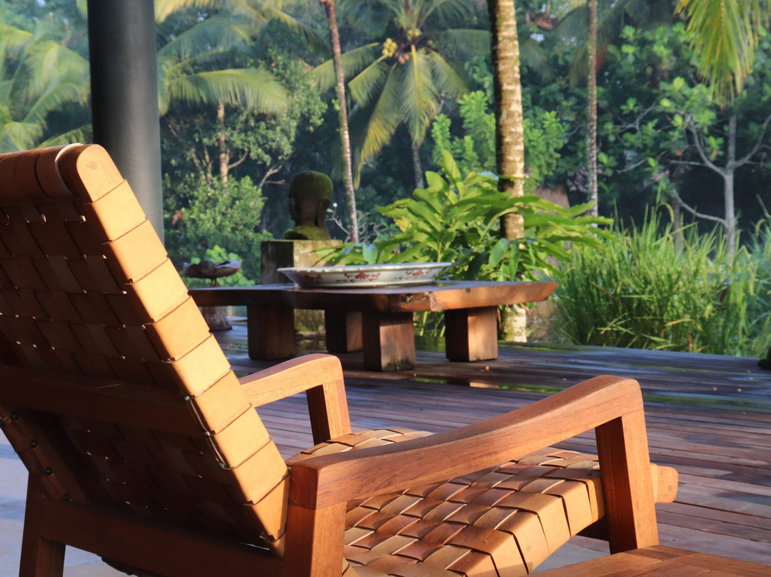 Uma Giri by GenuineHost主图