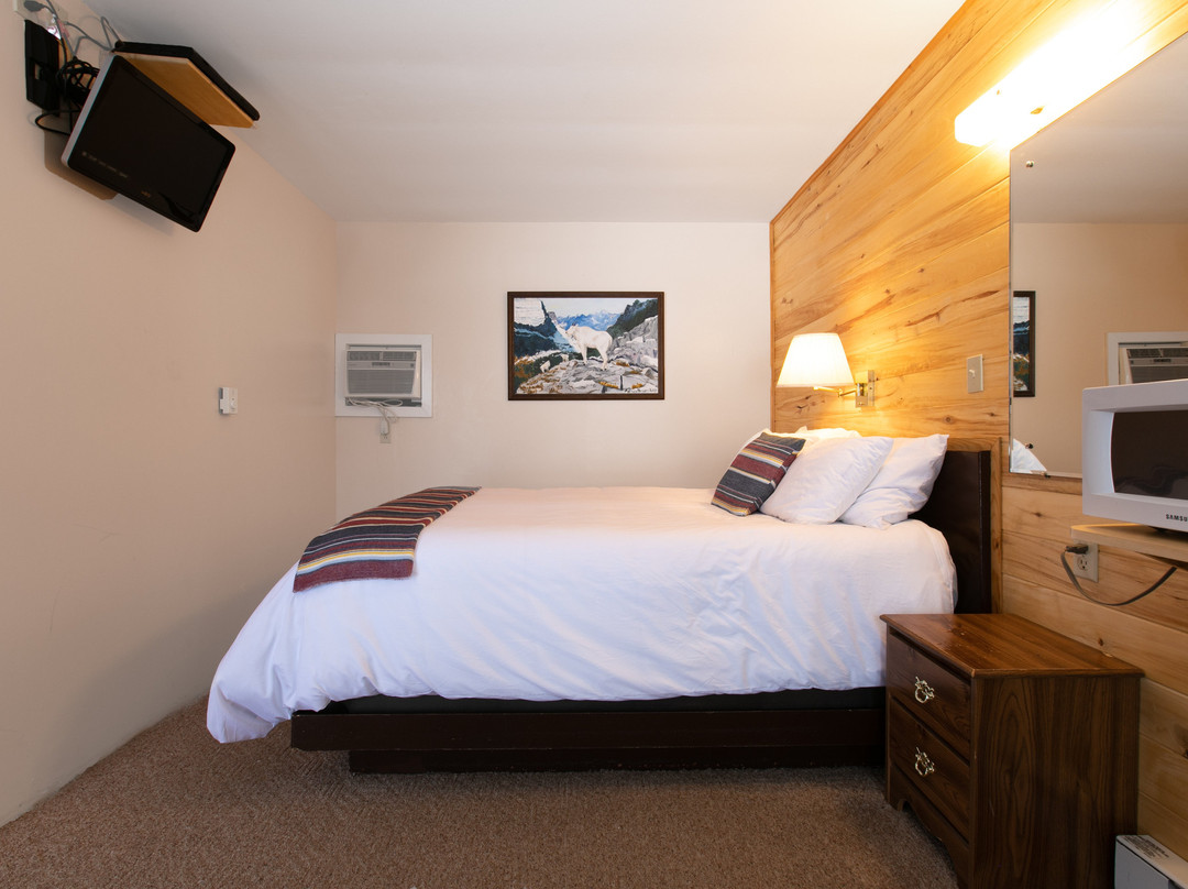 Beargrass Lodging and RV Resort主图