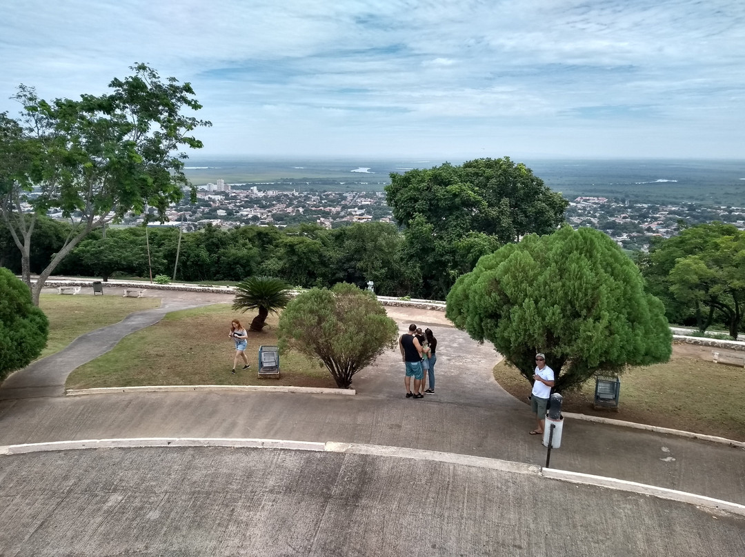 Cristo Rei do Pantanal-科龙巴必去景点