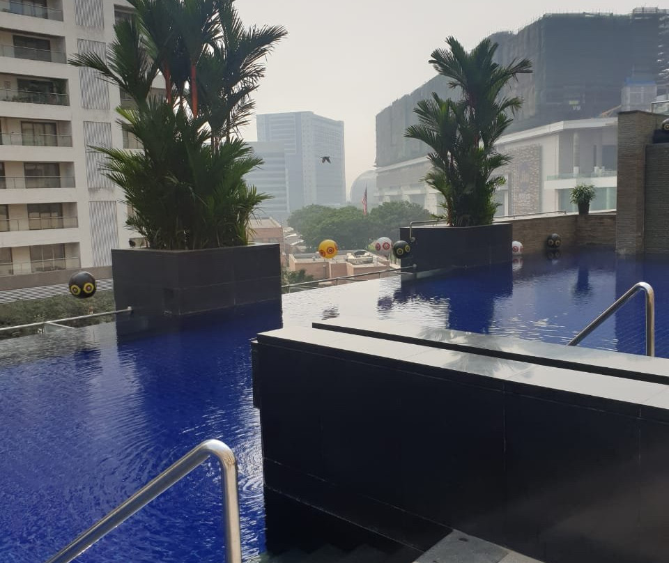 三叉戟班德拉库尔拉酒店主图
