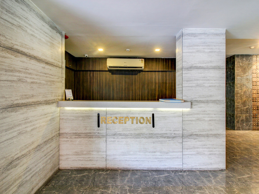 Treebo Tryst Crown Inn主图