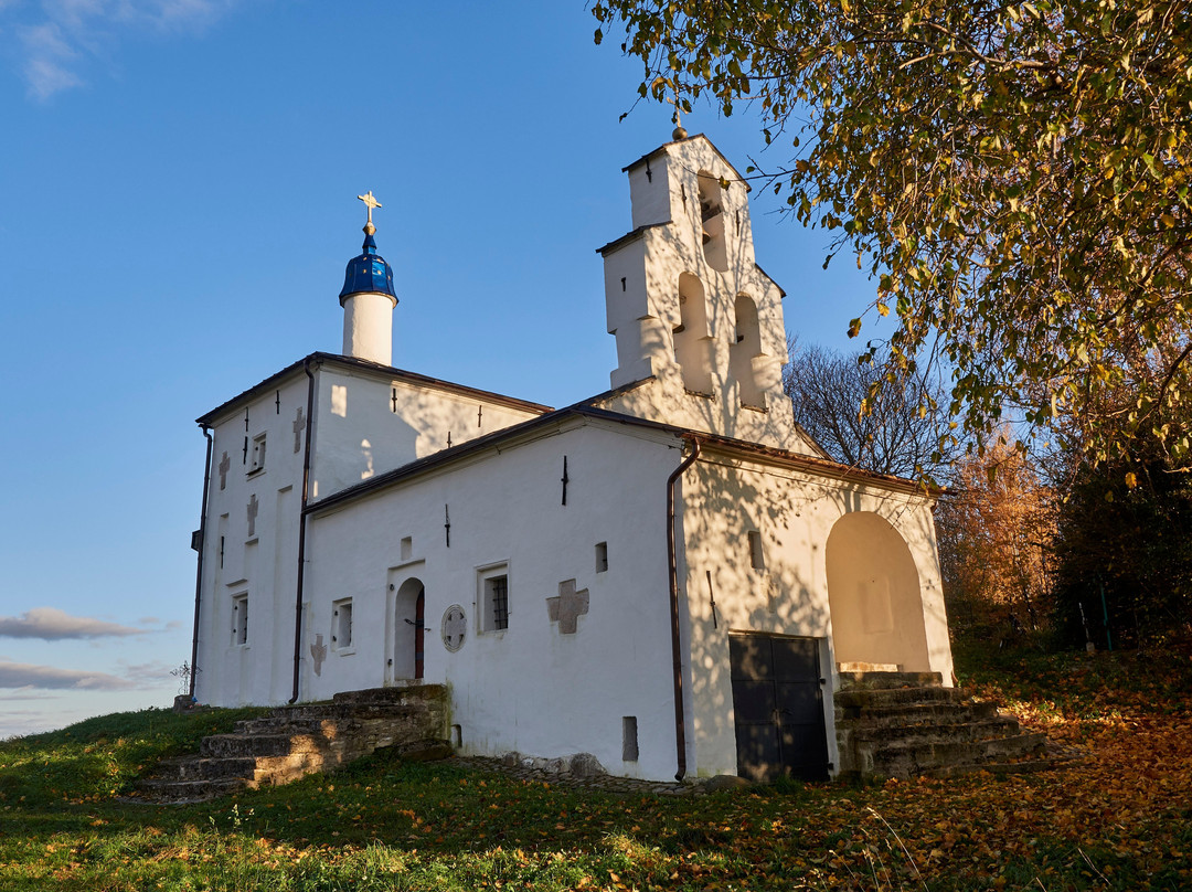 Nikolaya Chudotvortsa Church on Truvorovoye Gorodishhe景点图片