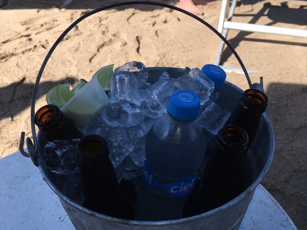 Blue Chairs Beach Club Restaurant & Bar-瓦拉塔港必去景点