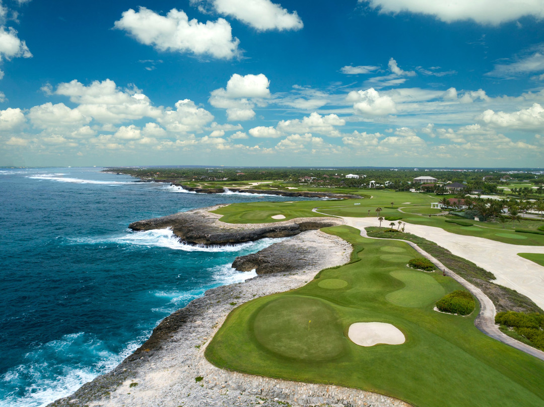 Corales Golf Course景点图片