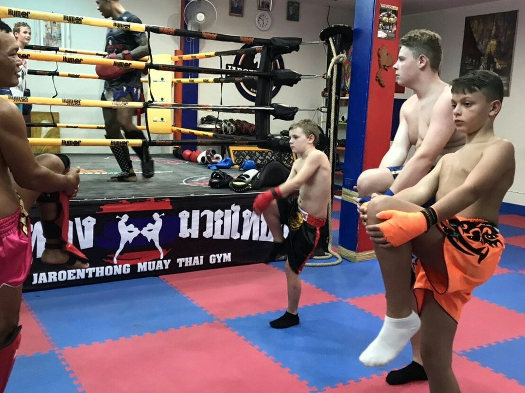 Khaolak Jaroenthong mauy Thai Gym-拉克山必去景点