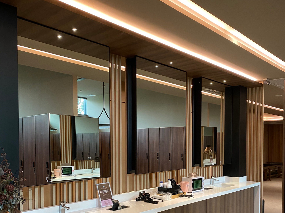 Flora Ville Golf & Country Club-巴吞他尼必去景点