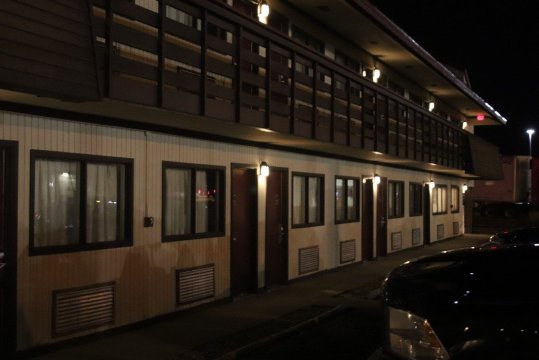 Red Roof Inn Charleston West - Hurricane, WV-浴室