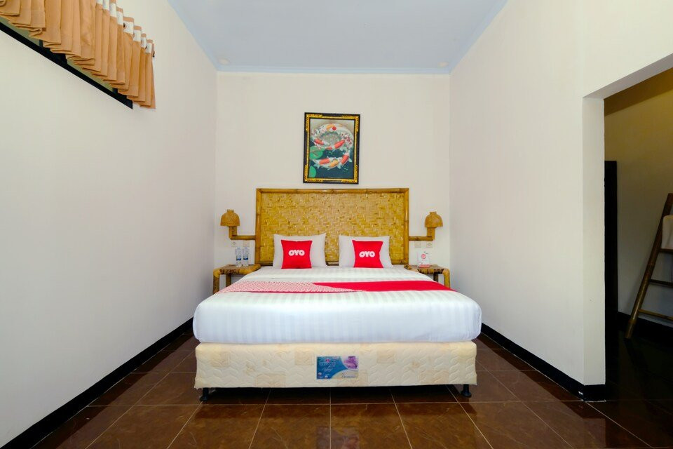 OYO 1835 Surya Mandalika Hotel主图