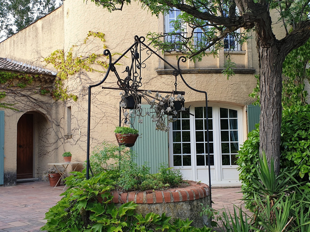 Logis Hôtel Castel Mouisson主图