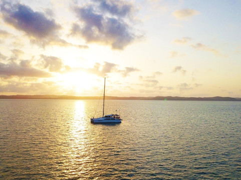 Fraser Island Boat Charters-赫维湾必去景点