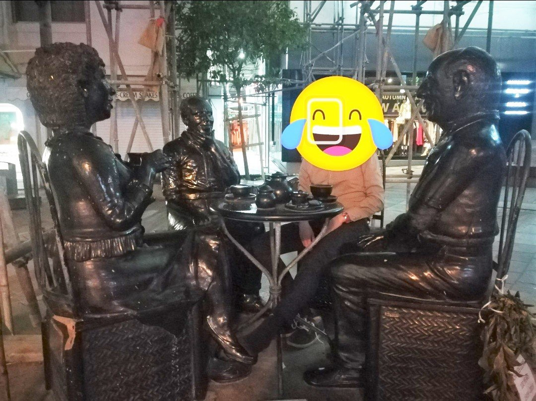 3 Maltese Actors Statue-斯利马必去景点
