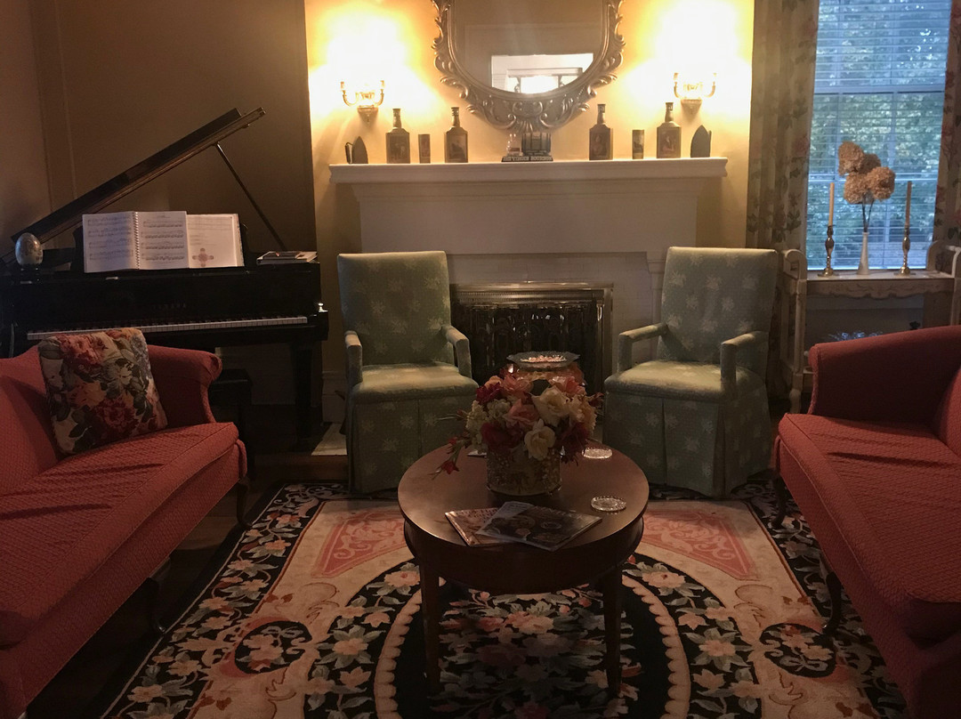 Bourbon Manor Bed & Breakfast Inn主图