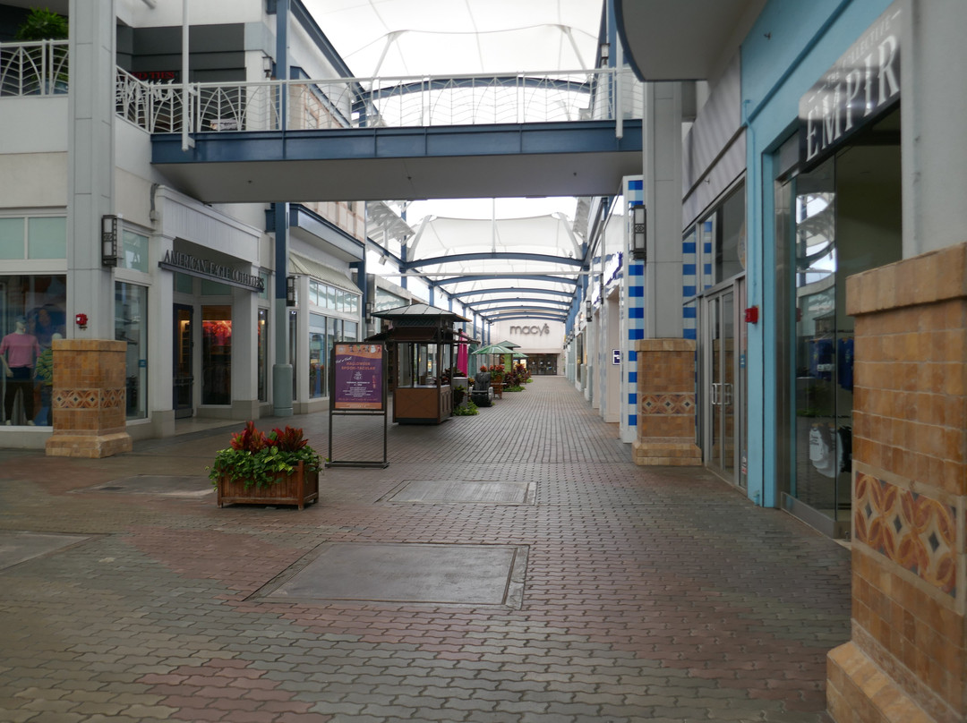 Queen Ka'ahumanu Center-卡胡卢伊必去景点